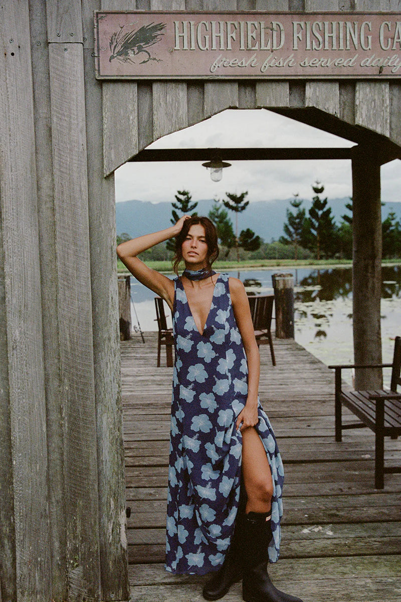 Viola Dress Blue Hibiscus – ROAR CLOTHING PTY LIMITED