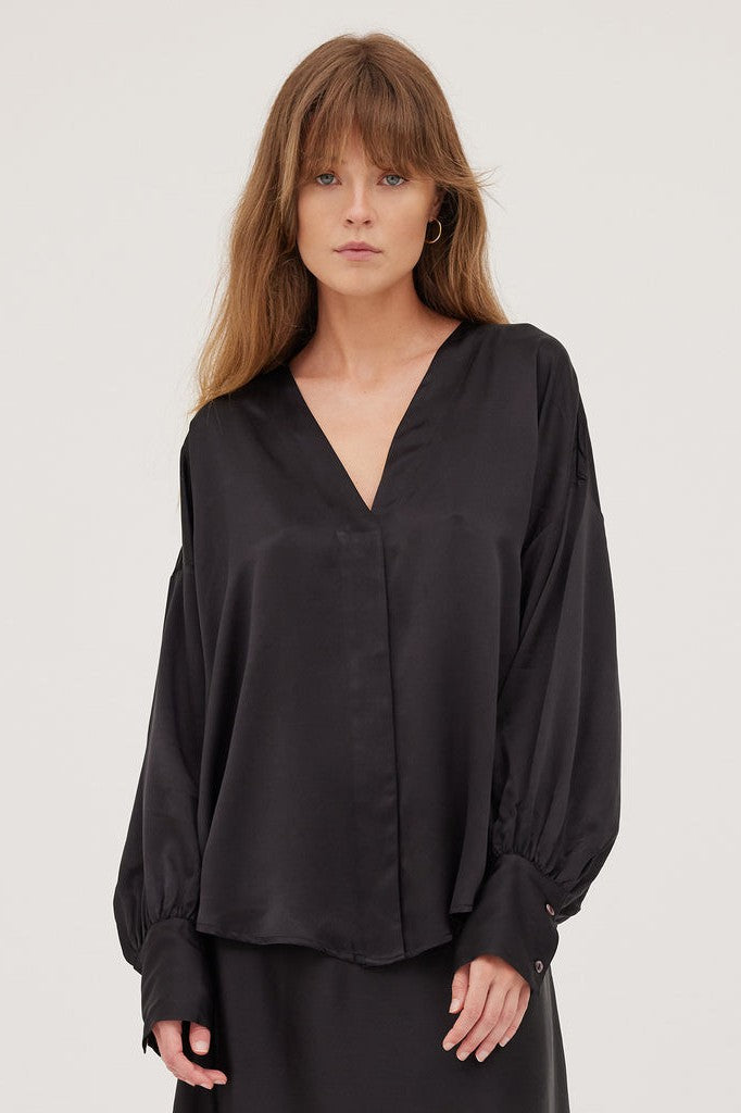 The Silk Shirt Black