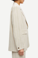 Sahaven Blazer 15664 White Pepper St.