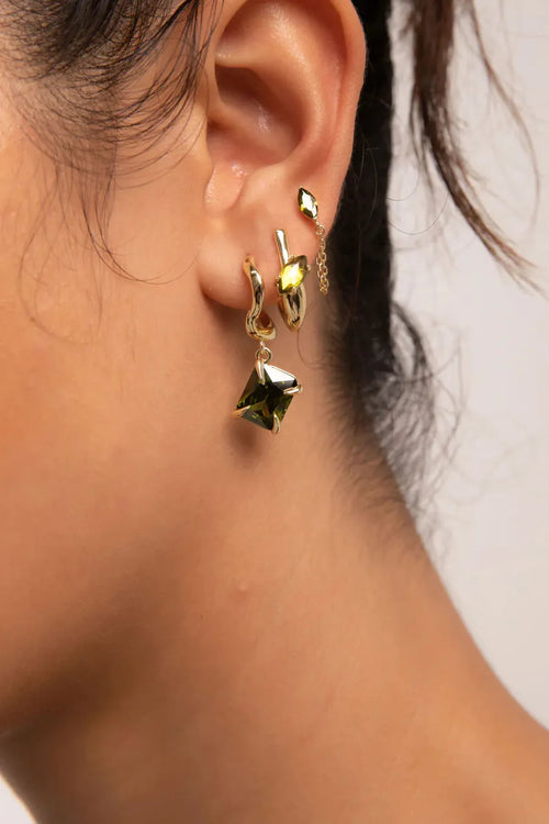 Wave Huggies Peridot 18K Gold Plating