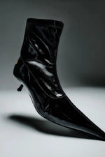 Hilda Boots High-Shine Black