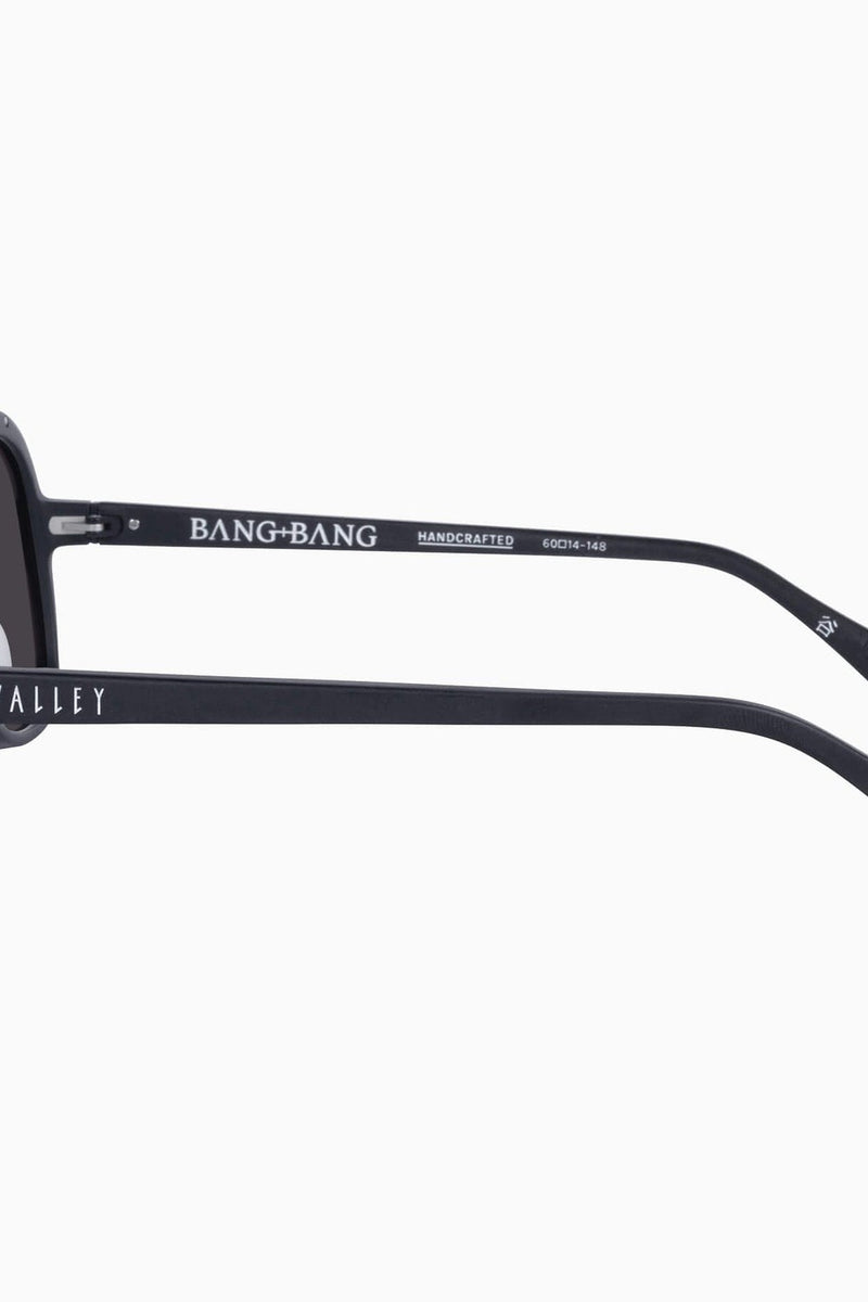 Bang Bang Matte Black w. Matte Black Metal / Black Lens