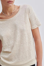 Peony O-Neck Tee French Oak