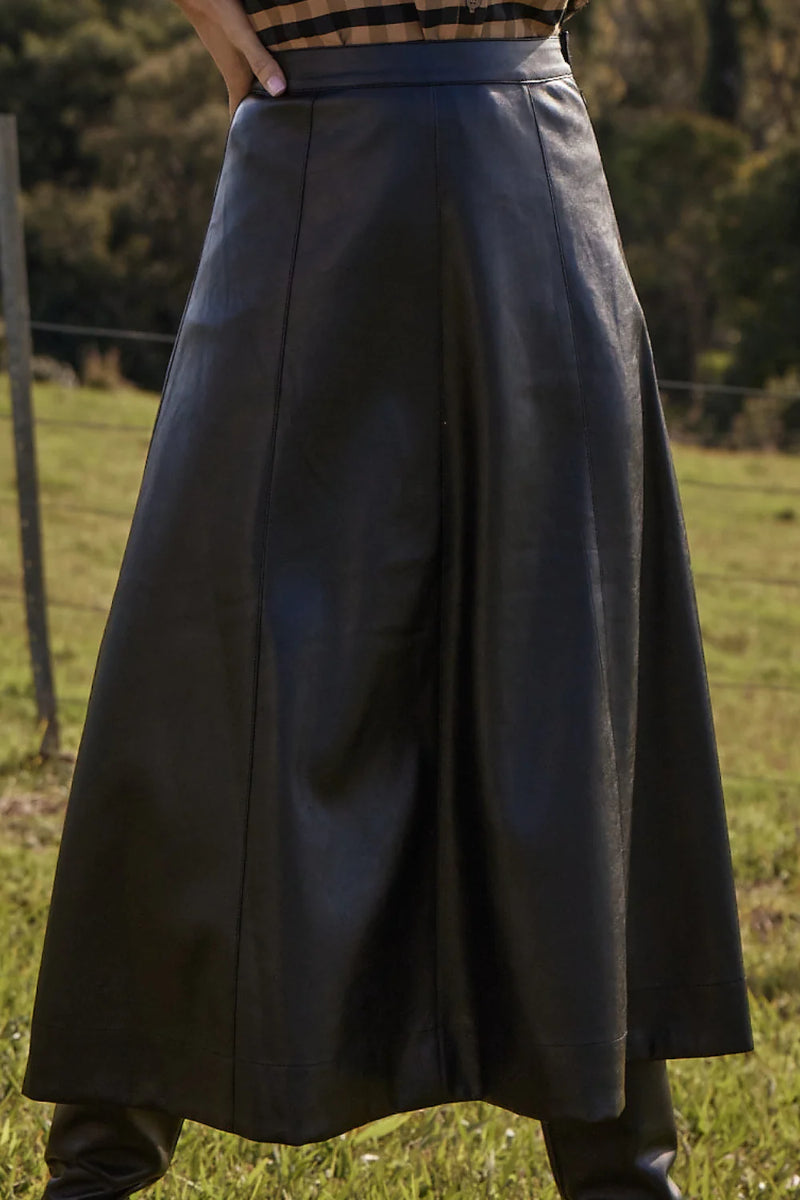 Stellar Skirt Black