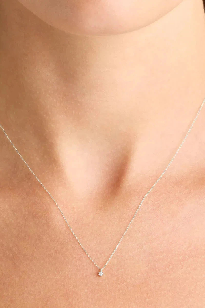 14k White Gold Sweet Droplet Diamond Necklace